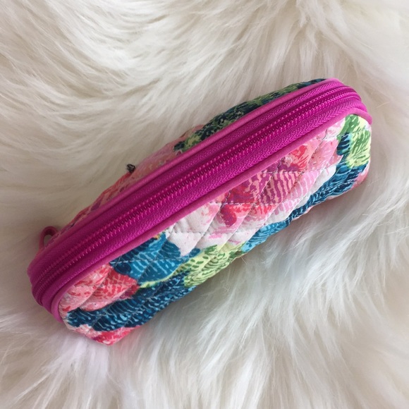 Sale! Clam shell makeup case - Picture 3 of 6